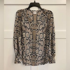 Cabi size medium snake‎ skin print blouse
